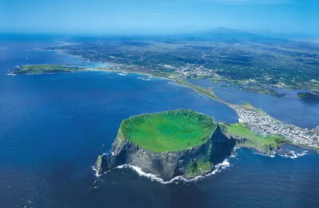 하늘에서 본 제주 성산일출봉